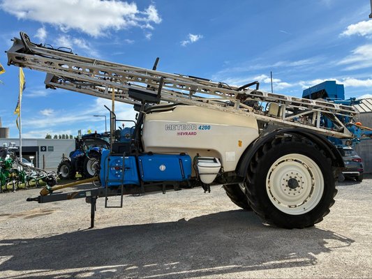 Pulvérisateur traîné Evrard METEOR 4200 - 1