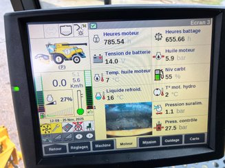 Moissonneuse batteuse New Holland CR 7.90 - 5