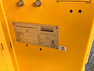 Moissonneuse batteuse New Holland CR 7.90 - 10