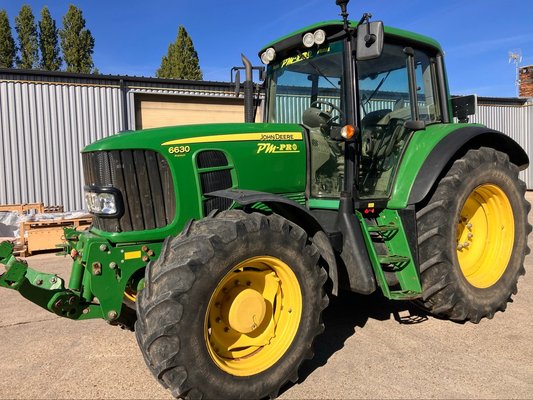Tracteur agricole John Deere 6630 - 1