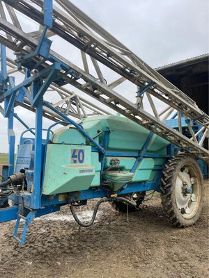Pulvérisateur traîné Berthoud MAXXOR 4000 L - 1