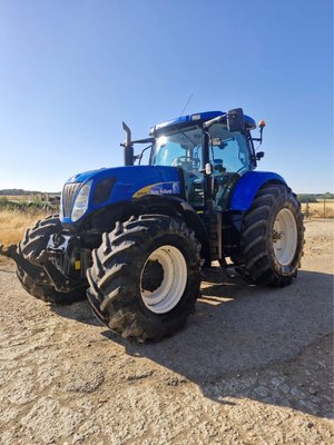 Tracteur agricole New Holland T7040 - 1