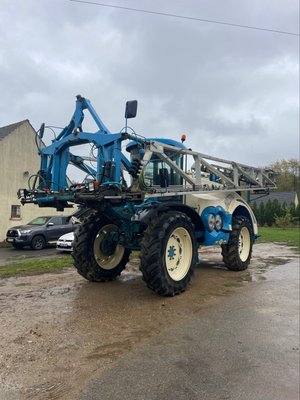 Pulvérisateur automoteur Matrot MAESTRIA 17 - 1