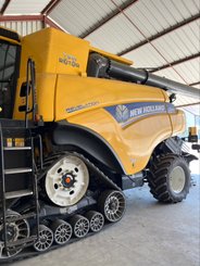 Moissonneuse batteuse New Holland CR 8.80 - 1