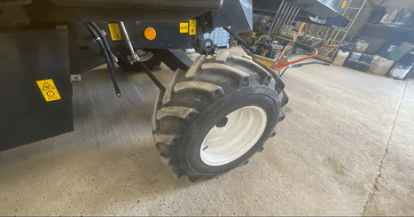 Moissonneuse batteuse New Holland TC 5060 - 8