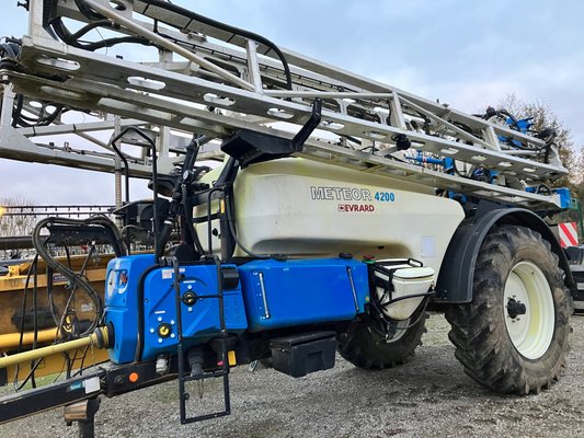 Pulvérisateur traîné Evrard Meteor 4200 - 1