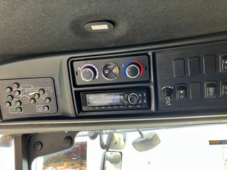 Moissonneuse batteuse New Holland CR 8.90 - 8