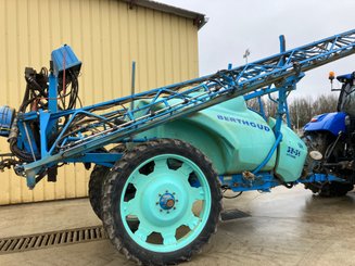 Pulvérisateur traîné Berthoud Tracker 3234 28m - 1