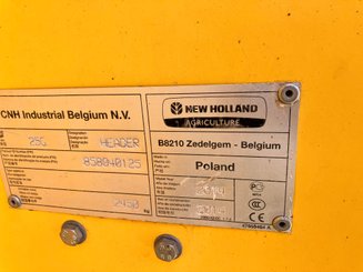 Moissonneuse batteuse New Holland CR 8070 - 17
