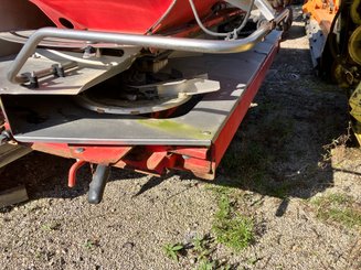 Distributeur d'engrais Kuhn AXERA MW 1102 - 5
