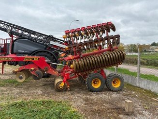 Déchaumeur Väderstad Carrier 650 - 1