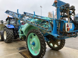 Pulvérisateur traîné Berthoud Tracker 3234 28m - 3