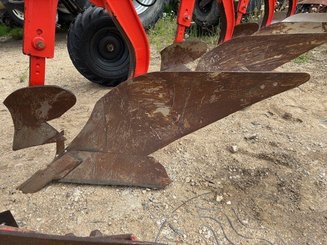 Charrue Kuhn Varimaster 152 6 NSH - 7