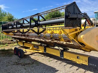 Moissonneuse batteuse New Holland CR 8070 - 21