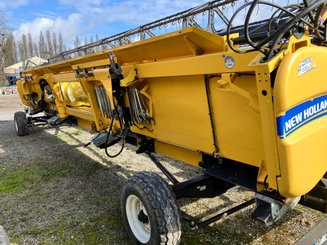 Moissonneuse batteuse New Holland CR 8.90 - 13
