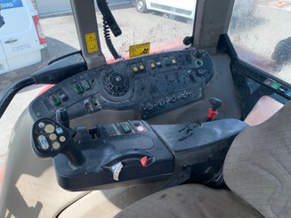 Tracteur agricole Case CVX 1170 - 8