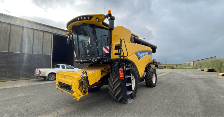 Moissonneuse batteuse New Holland CX 7.80 - 1