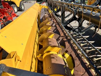 Moissonneuse batteuse New Holland CR 8070 - 19
