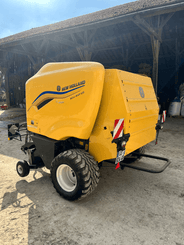 Presse à balles rondes New Holland RB 125 - 1