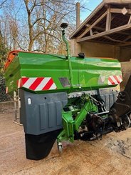 Distributeur d'engrais Amazone ZATS - 3