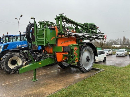 Pulvérisateur traîné Amazone UX 3200 - 1