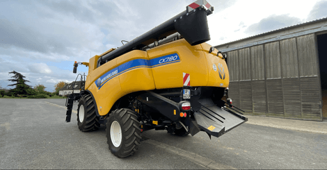 Moissonneuse batteuse New Holland CX 7.80 - 2