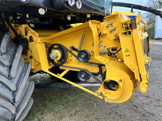 Moissonneuse batteuse New Holland CR7.90 - 6