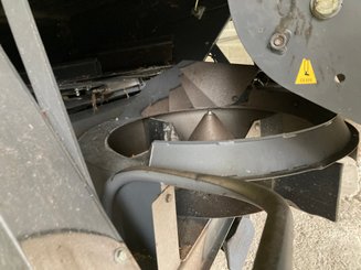 Moissonneuse batteuse Claas Tucano 470 - 1