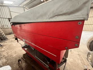 Distributeur d'engrais Kuhn Axera M 1101 - 3