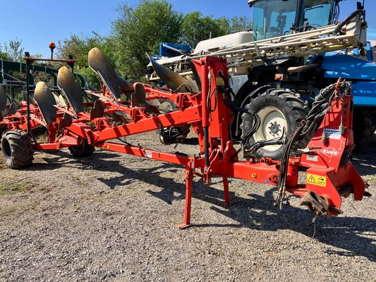 Charrue Kuhn Manager 6 NSH - 1
