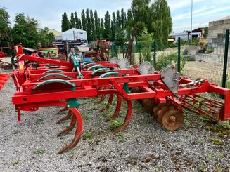 Déchaumeur Kverneland CLC - 1