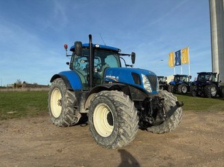 Tracteur agricole New Holland T7.235 - 1