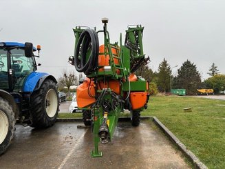 Pulvérisateur traîné Amazone UX 3200 - 5