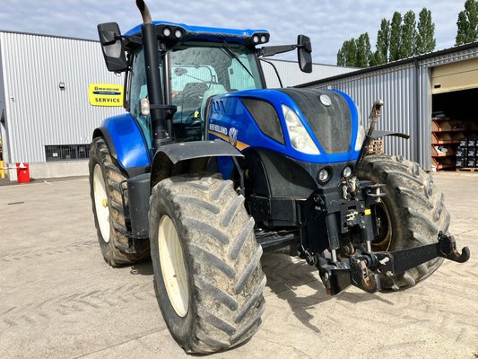 Tracteur agricole New Holland T7 245 - 1