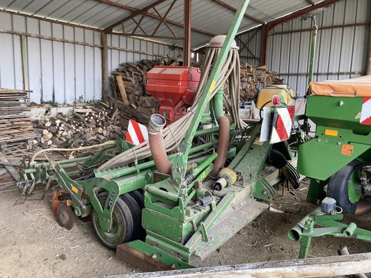 Semoir en ligne conventionnel Amazone KG + Trémie avant - 1