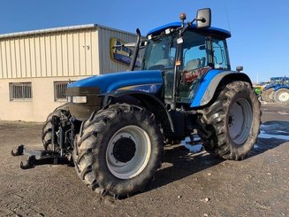 Tracteur agricole New Holland TM 155 - 1