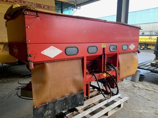 Distributeur d'engrais Kuhn Precis K - 1