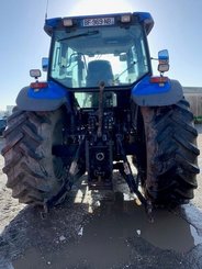 Tracteur agricole New Holland TM 155 - 2