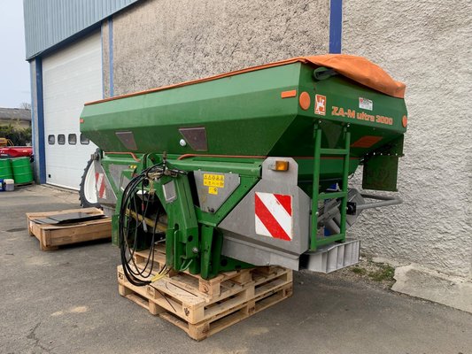 Distributeur d'engrais Amazone ZAM ULTRA PROFIS - 1
