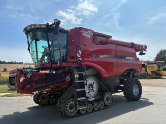 Moissonneuse batteuse Case IH 8240 - 1