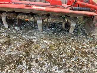 Semoir en ligne conventionnel Kuhn VENTA AL402 - 7