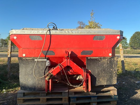 Distributeur d'engrais Kuhn AXIS 40.1W - 1