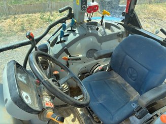 Tracteur agricole New Holland T5 85 - 8