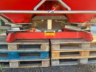 Distributeur d'engrais Kuhn AXIS 40.1W - 4