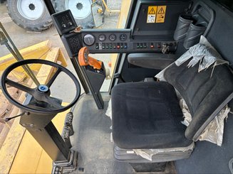 Moissonneuse batteuse New Holland TC 56 - 9